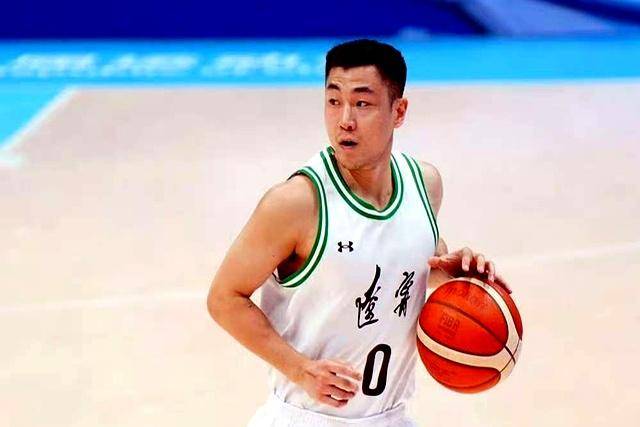 开云娱乐-关于今夜NBA常规赛传出新动向；山东男篮手感冰凉；管理层表态：引发热议；更衣室氛围转暖的信息