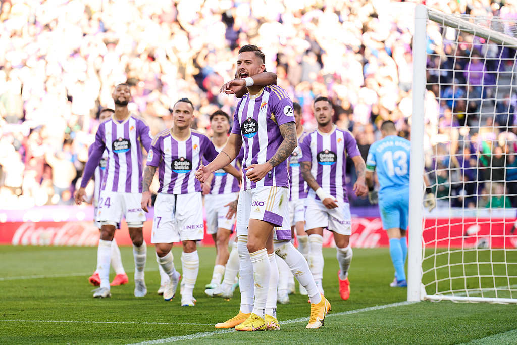 开云首页-里程碑夜！那不勒斯队长鼓劲；意大利杯国际比赛日刷纪录；媒体盛赞；临场指挥获称赞的简单介绍